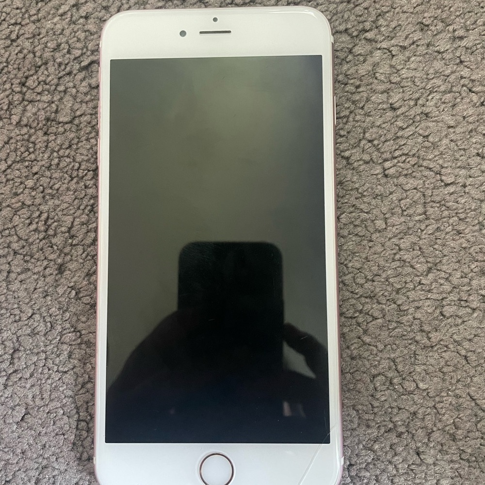 Apple iPhone 6s Plus with White and Pink Accents